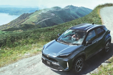 【モデル入り素材】Z“Adventure”（ハイブリッド・2WD）