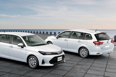 カローラ フィールダー EX（ハイブリッド）