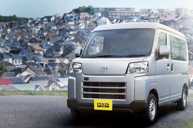 デラックス（CVT・2WD）